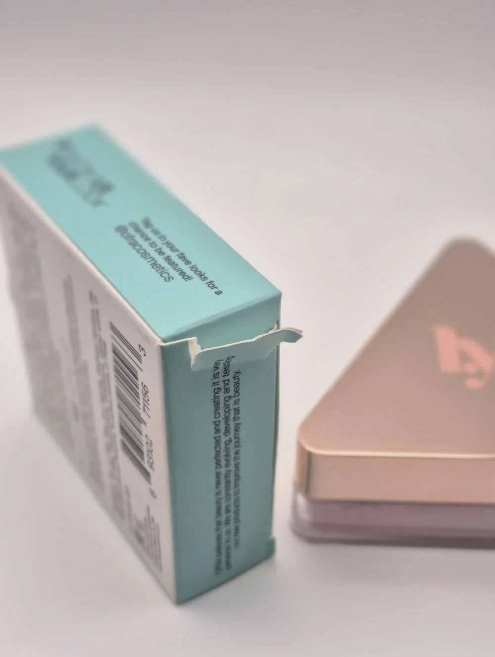 OFRA Pure Matte Finishing Powder Light + LYS Triple Fix Setting Powder Pink Bund